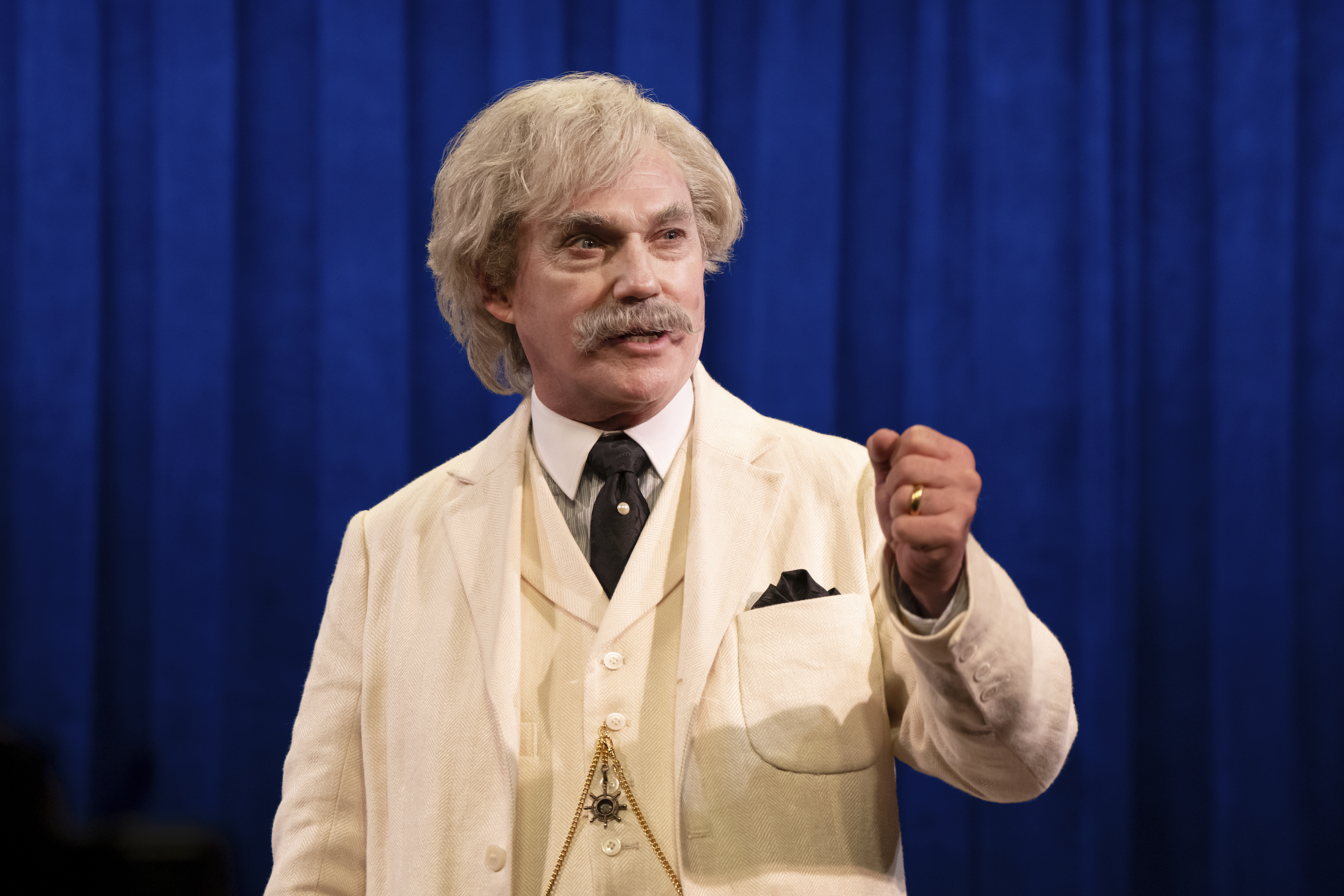 Theater Richard Thomas