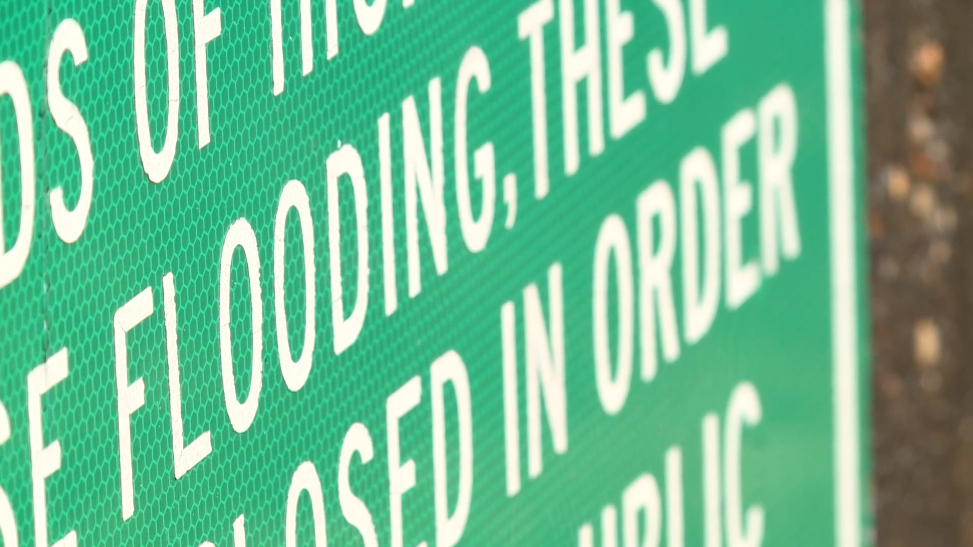 Flooding Sign 