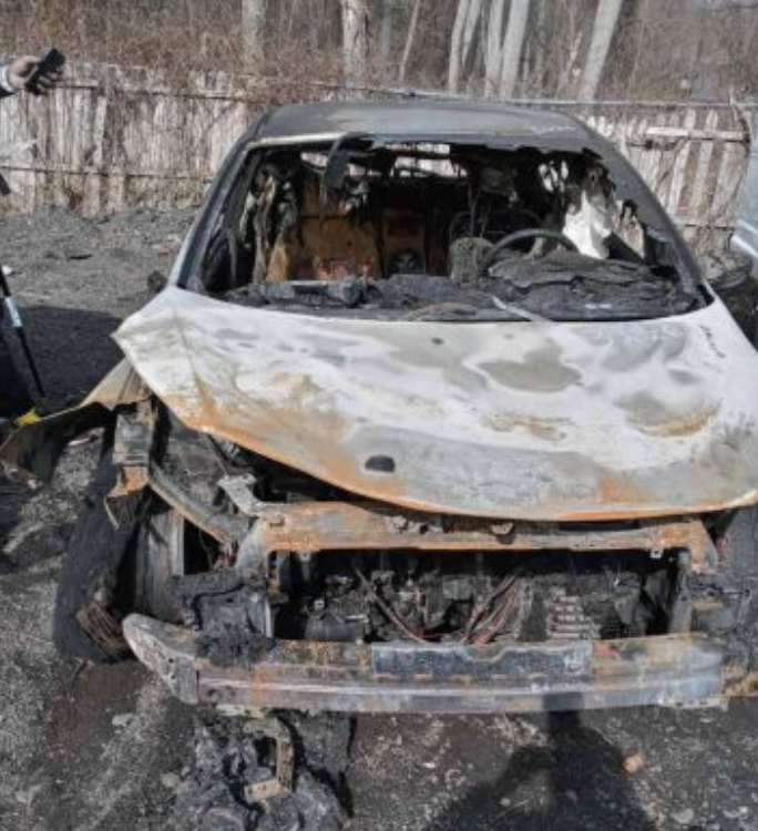 Kia driver jumps out of burning vehicle during highway drive for 'chance to live'