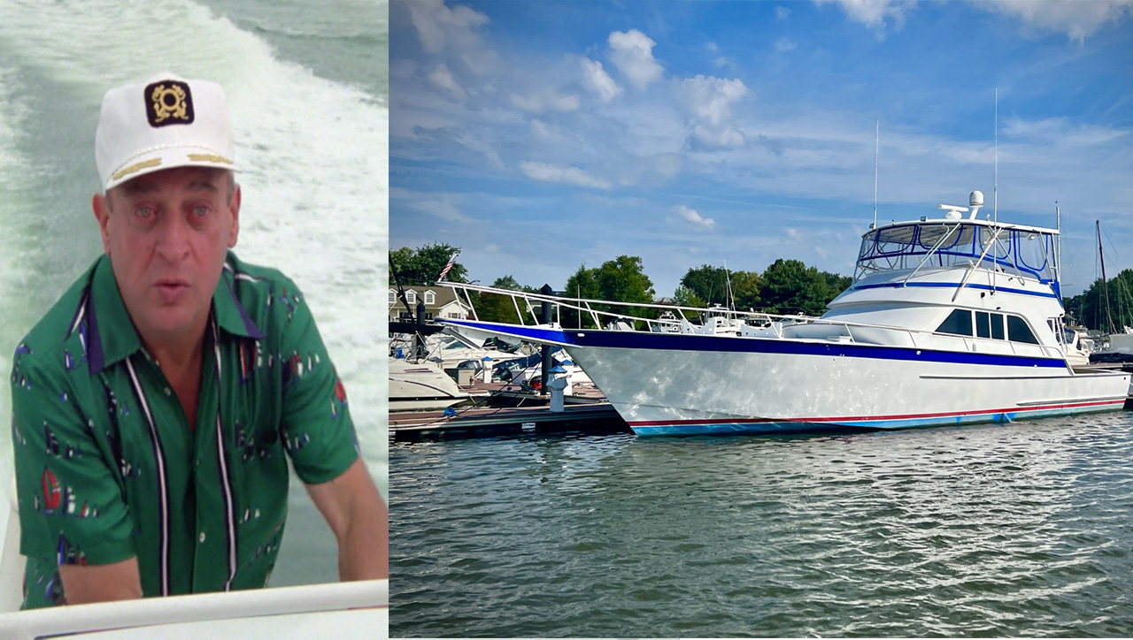 Rodney Dangerfield as Al Czervik next to boat from 'Caddyshack'