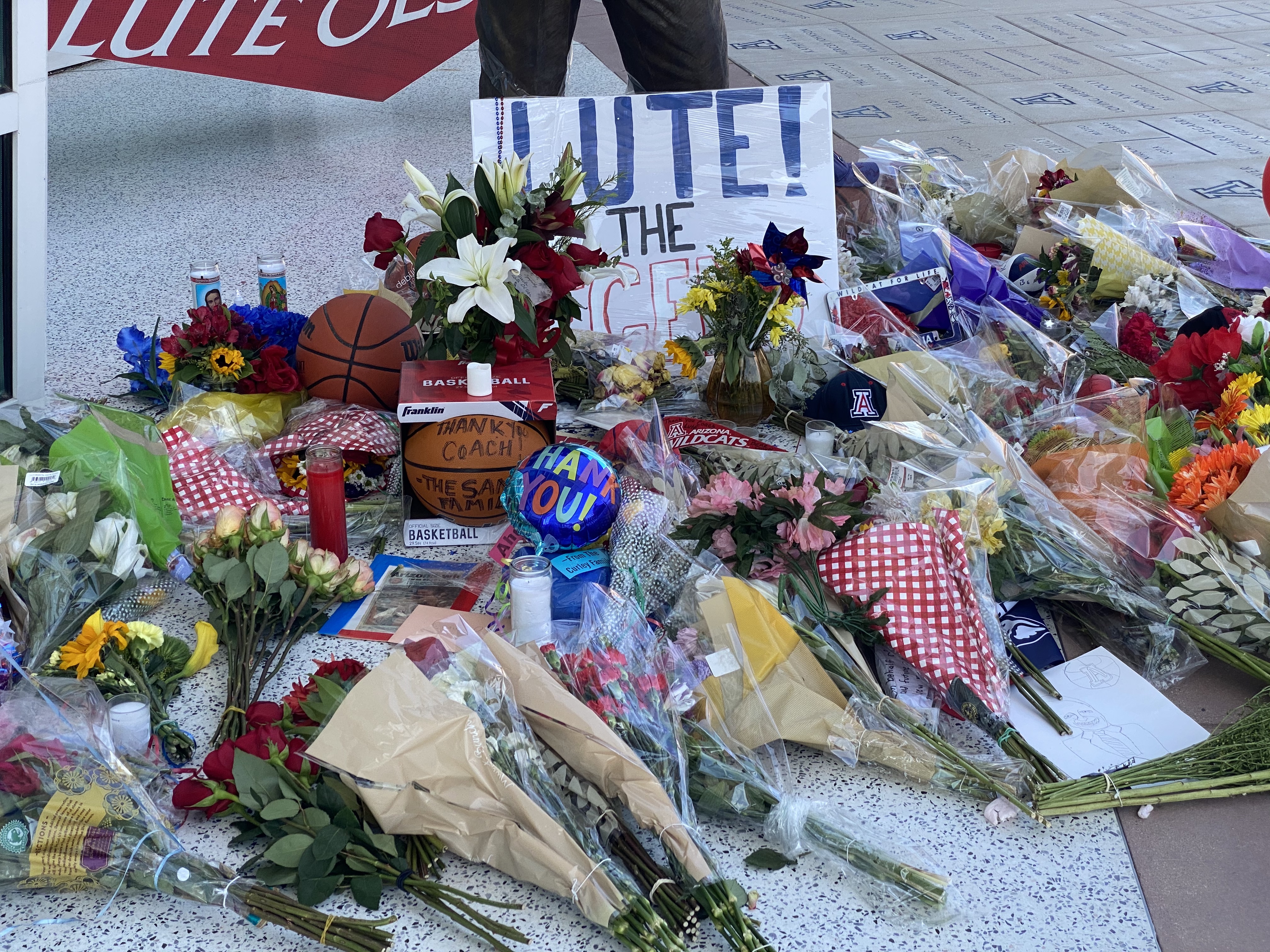 Lute Olson continues to bring Tucson community together outside of McKale