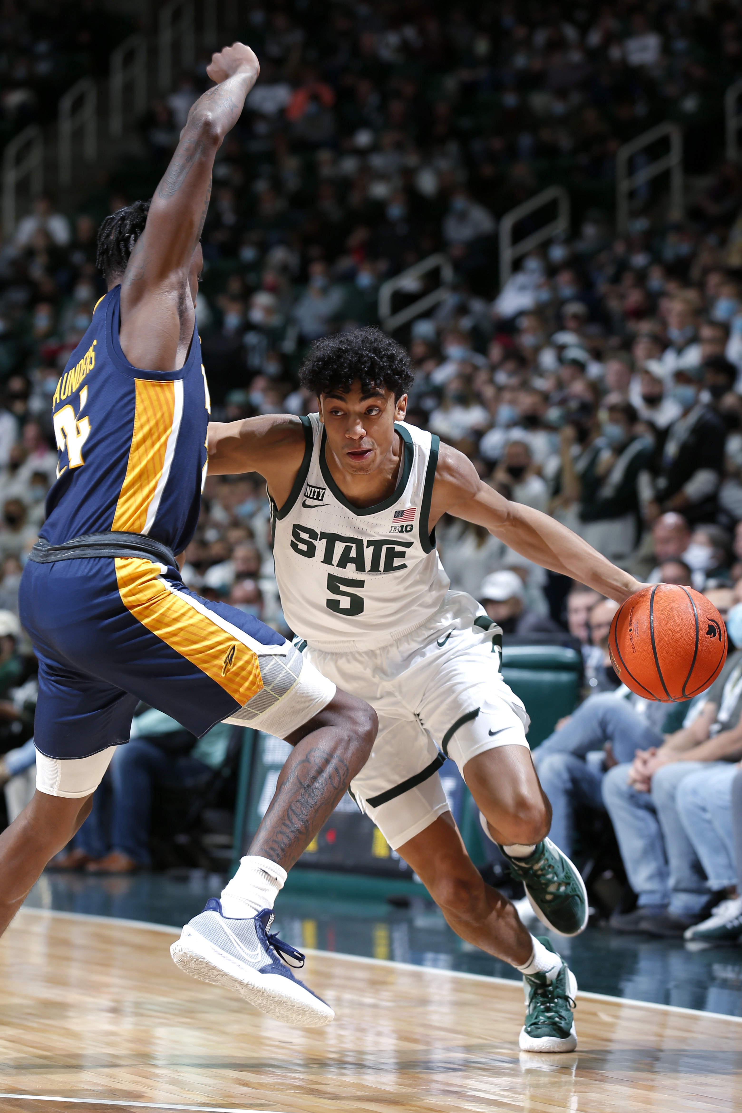 Max Christie, Keshaun Saunders Toledo Michigan State Basketball