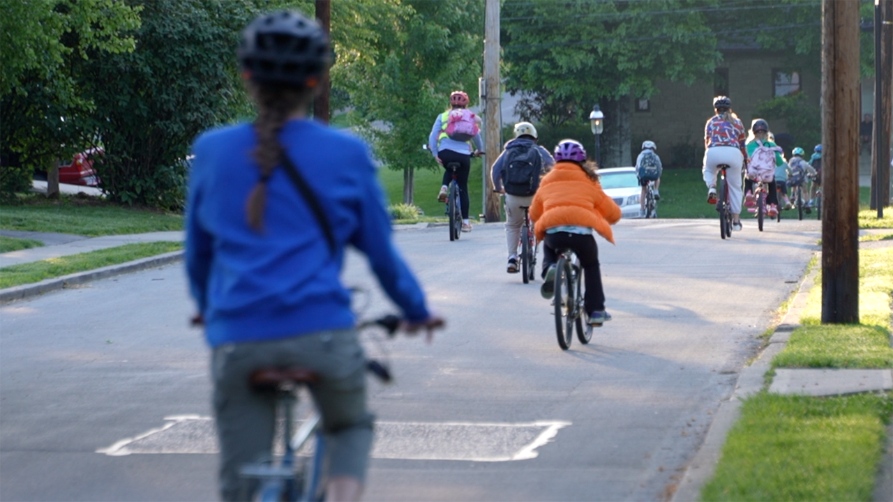 Pleasant Ridge parents, kids ride ‘bike bus’ to school for fitness, fun and safety