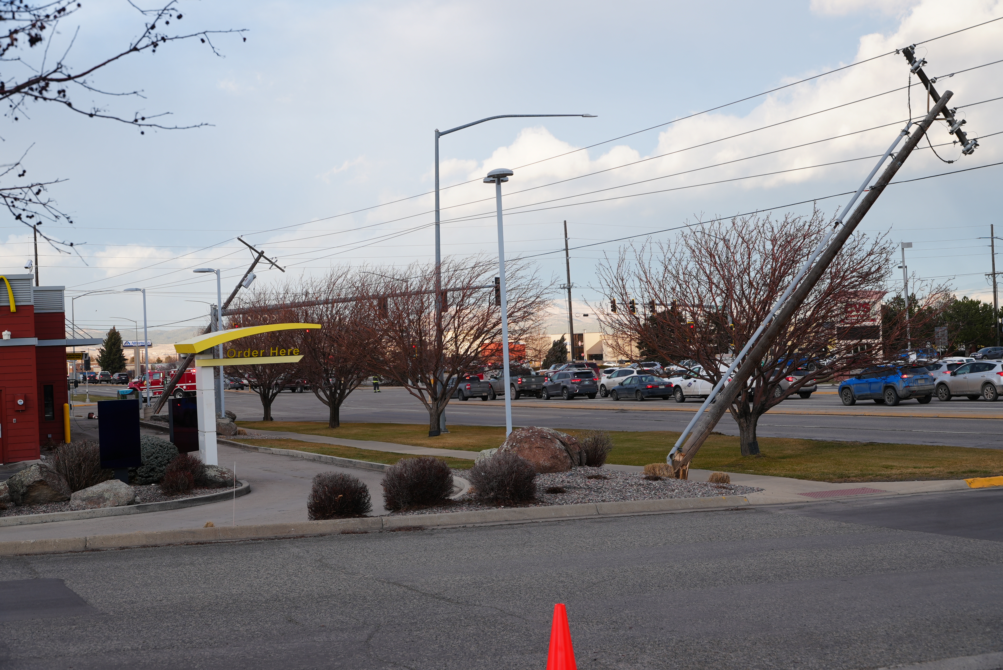 Strong winds cause power outages
