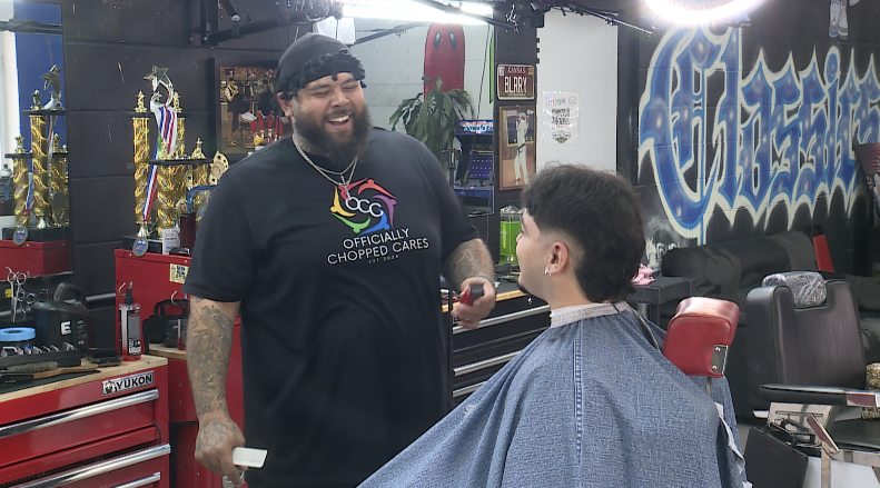 Shawnee barbershop feeds 300 families with sixth annual Thanksgiving giveaway