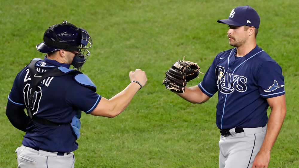 Mike-Zunino-celebrates-with-Jalen Beeks.png
