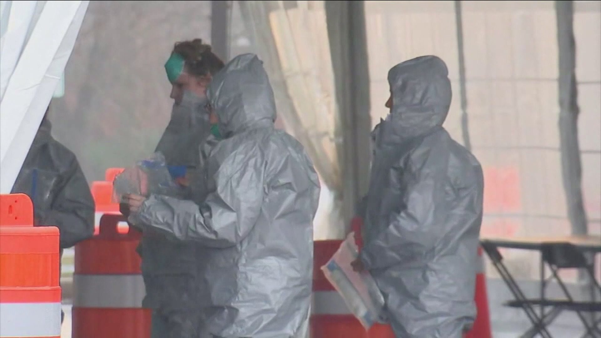 Medical workers at COVID-19 testing center.jpeg