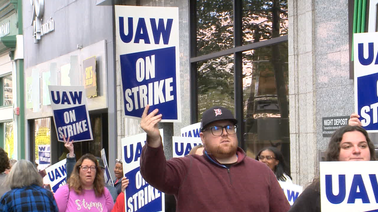UAW Local 2145 strike in downtown Grand Rapids