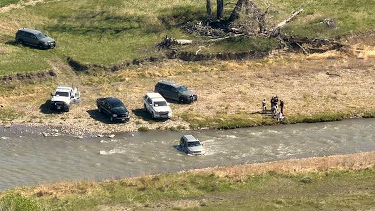Suspect arrested after hour-long chase in Fergus County