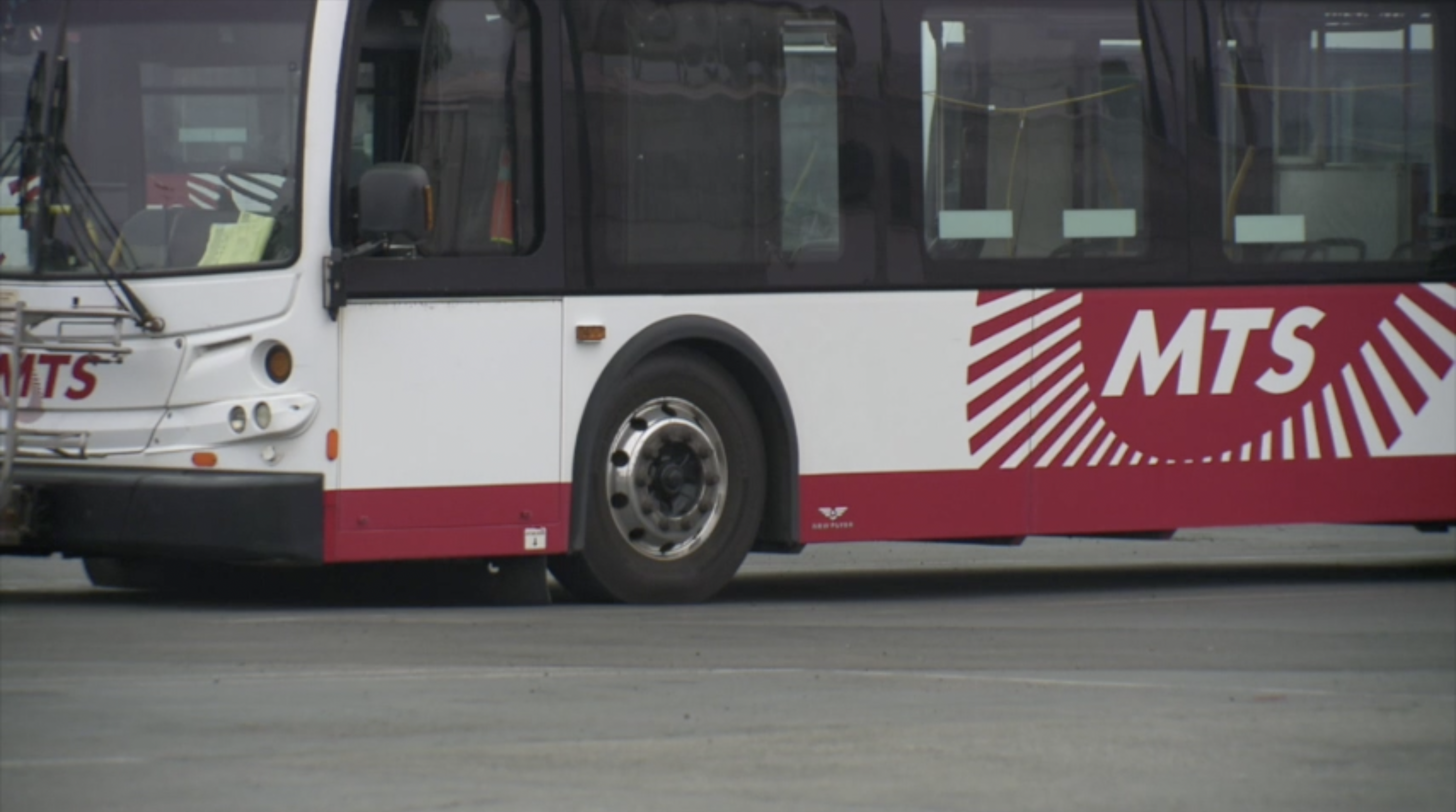 MTS bus drivers on strike until Friday, 33 bus routes delayed