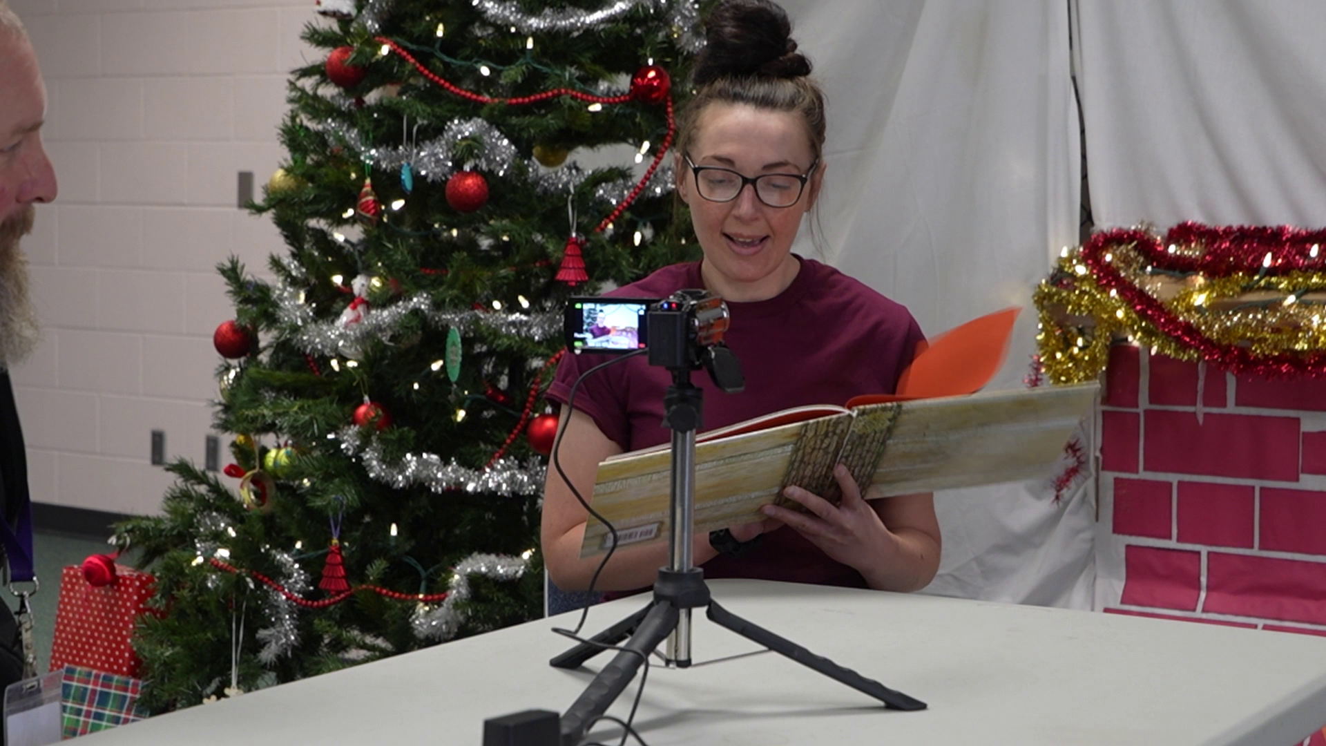 Riverside inmates read and record holiday books for their children