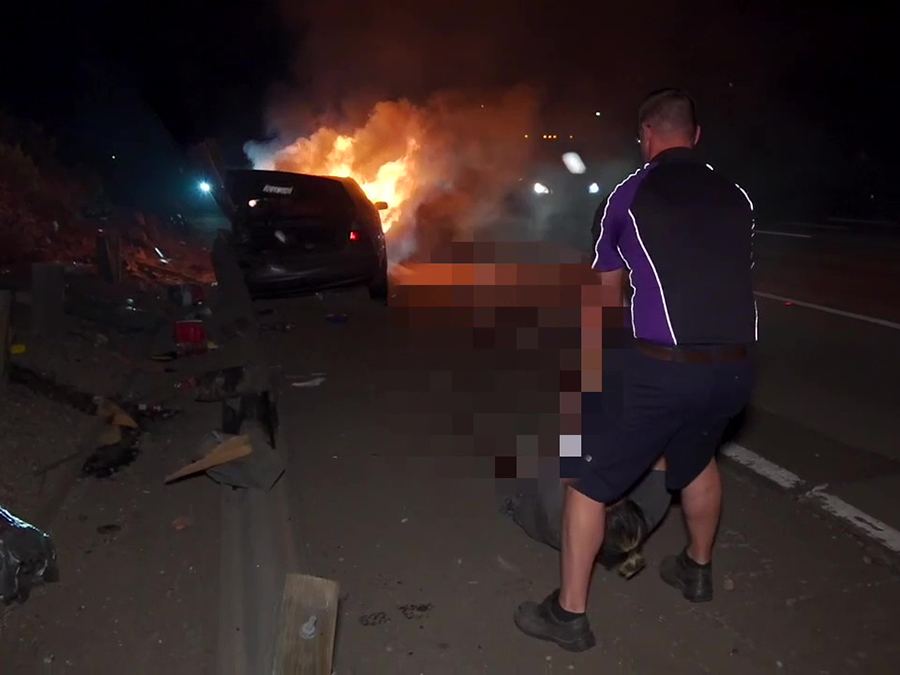 i15_car_fire_rescue1_072623.jpg