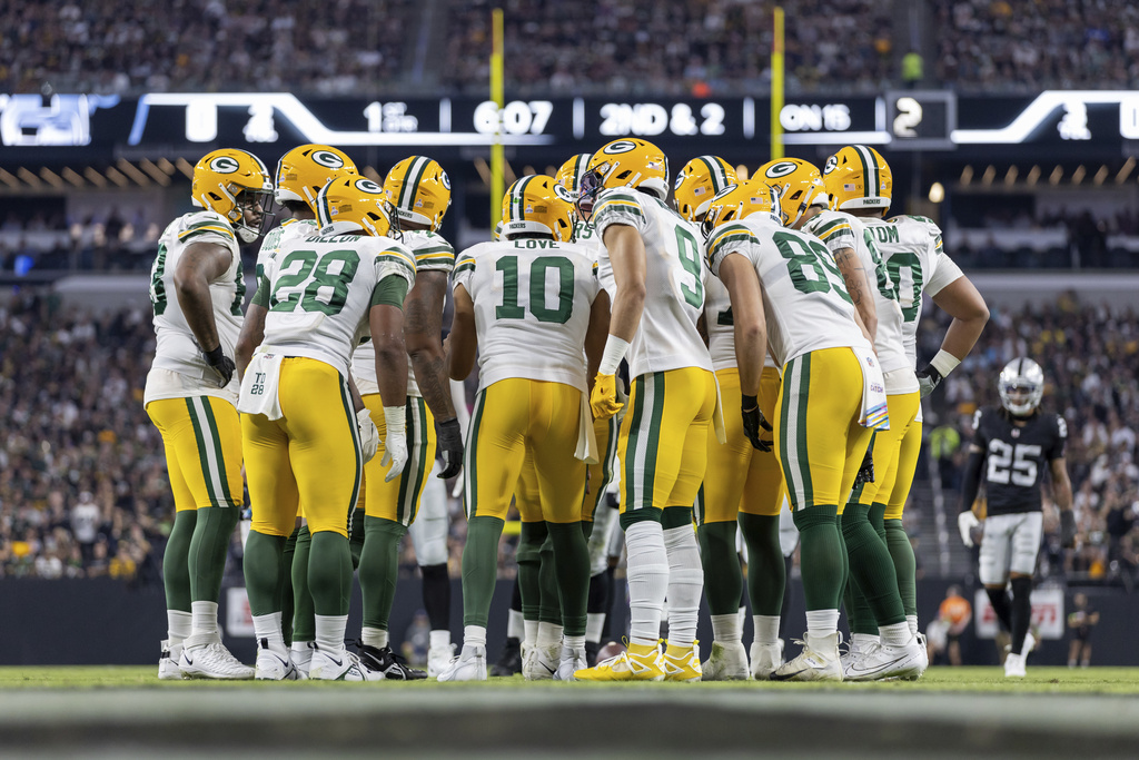 Packers Raiders Football