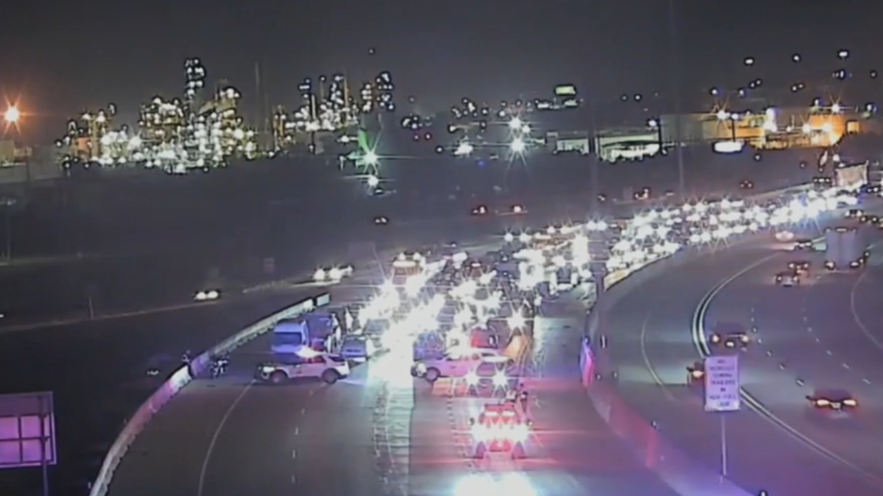 One dead after fatal crash, Southbound Interstate 15 closed near Rose Park