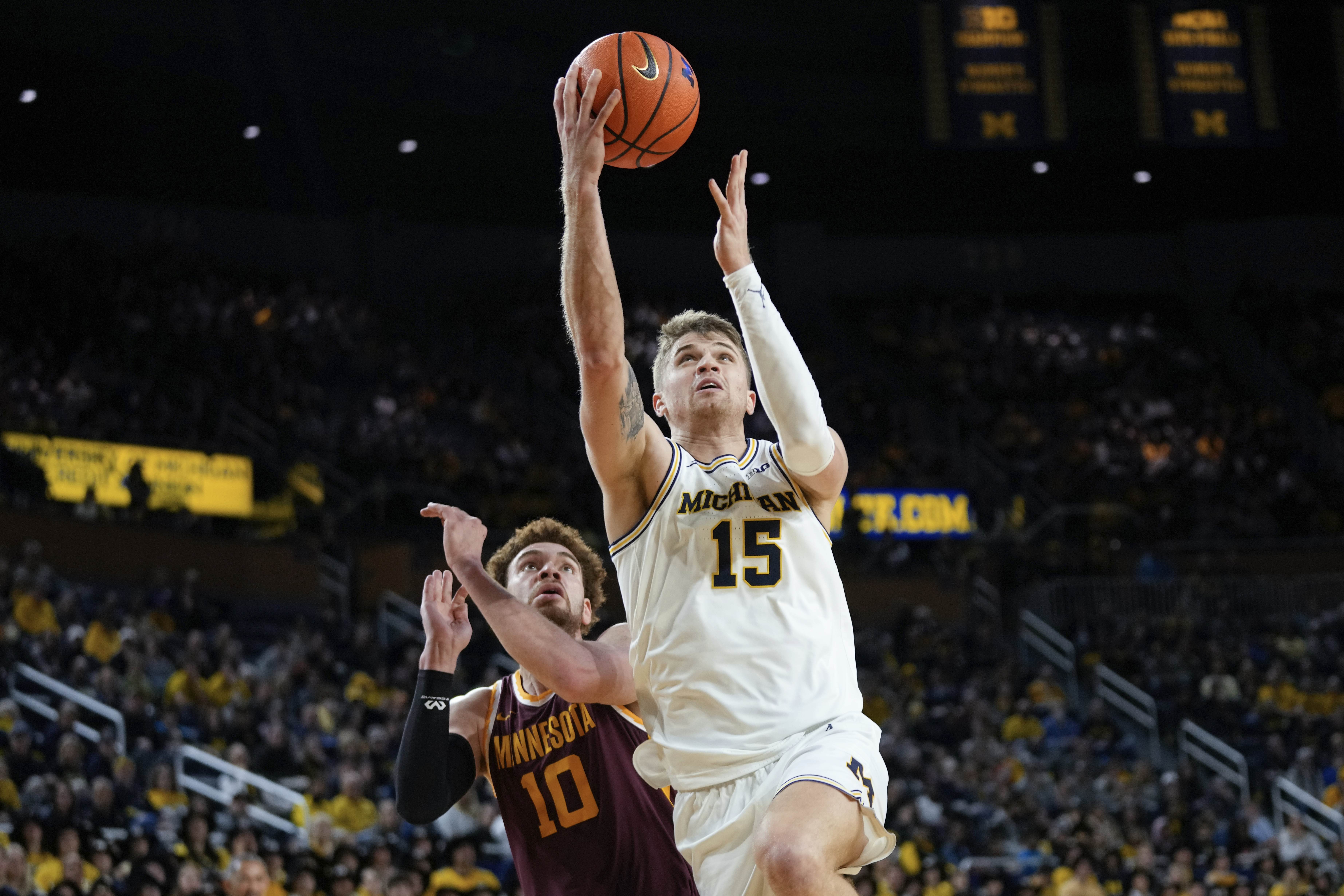Minnesota Michigan Basketball