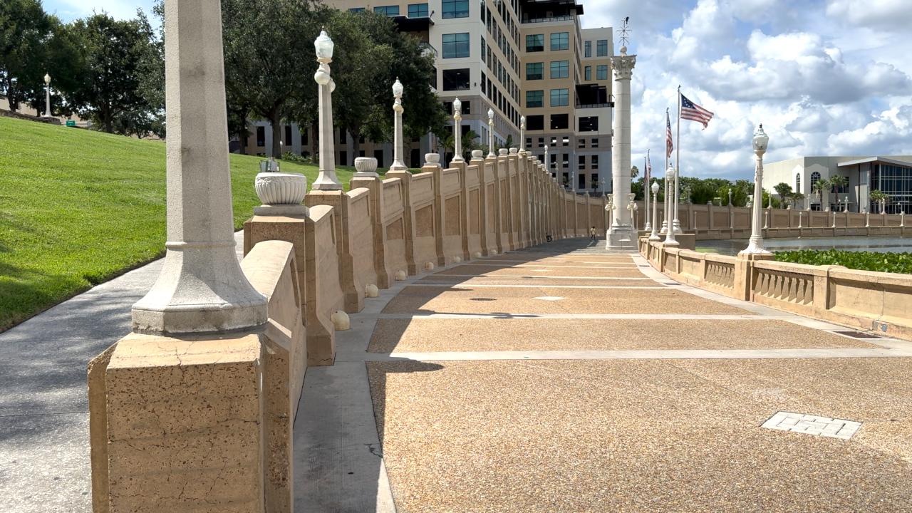 Cracks, deterioration prompt $80K study of Lakeland's Lake Mirror promenade