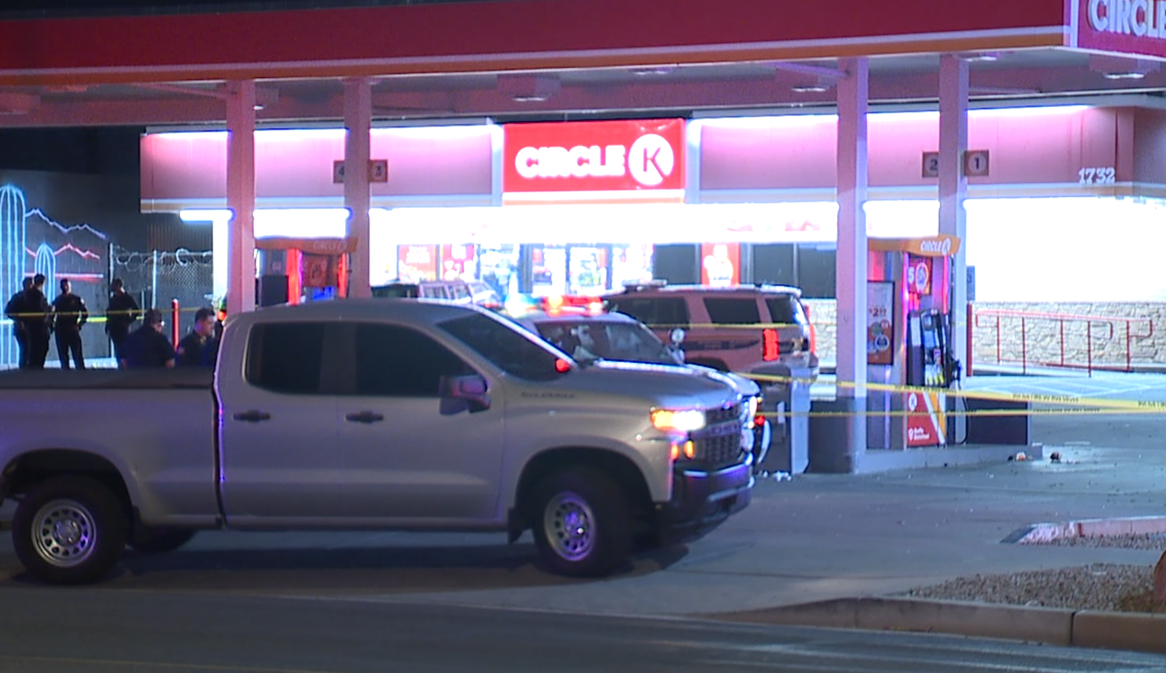 17th avenue and van buren circle k 