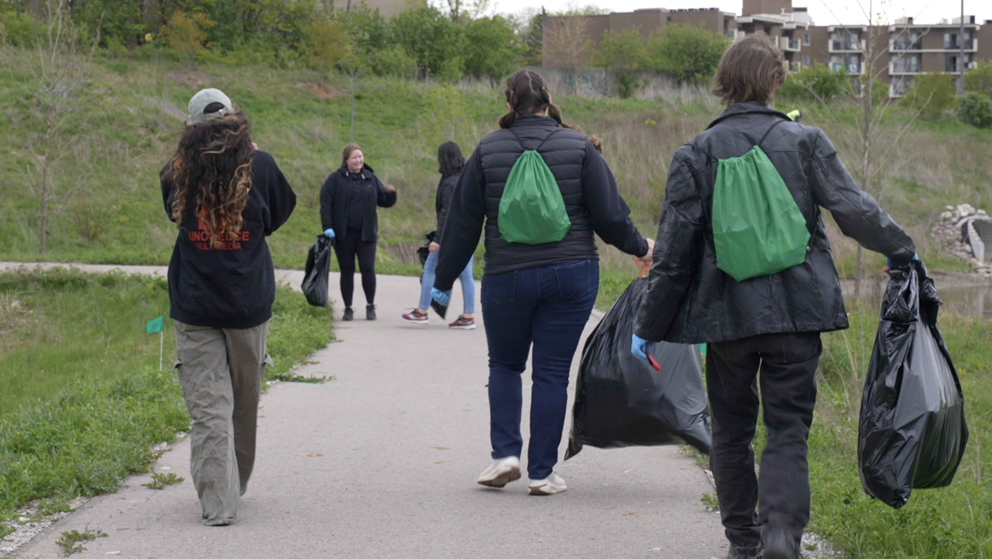 Big Brothers Big Sisters clean up 