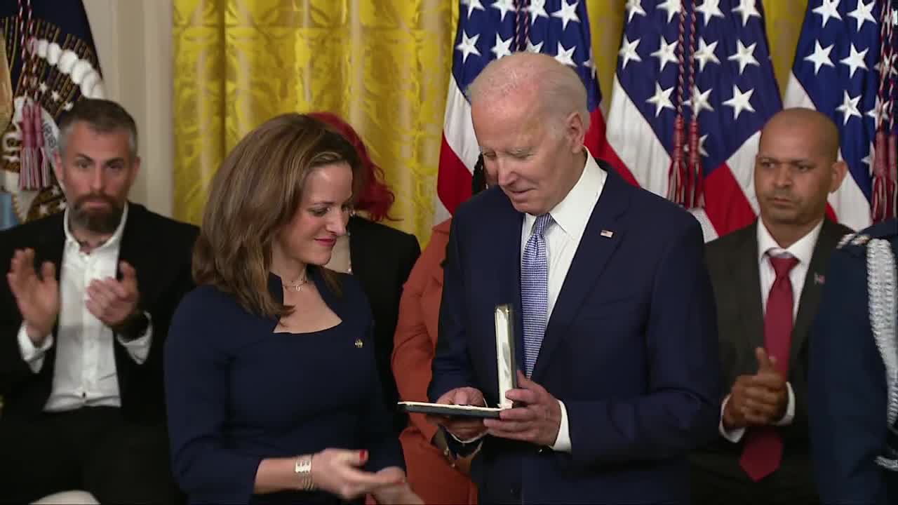 WATCH: Biden presents SOS Jocelyn Benson with Presidential Citizens Medal - Vimarsana News