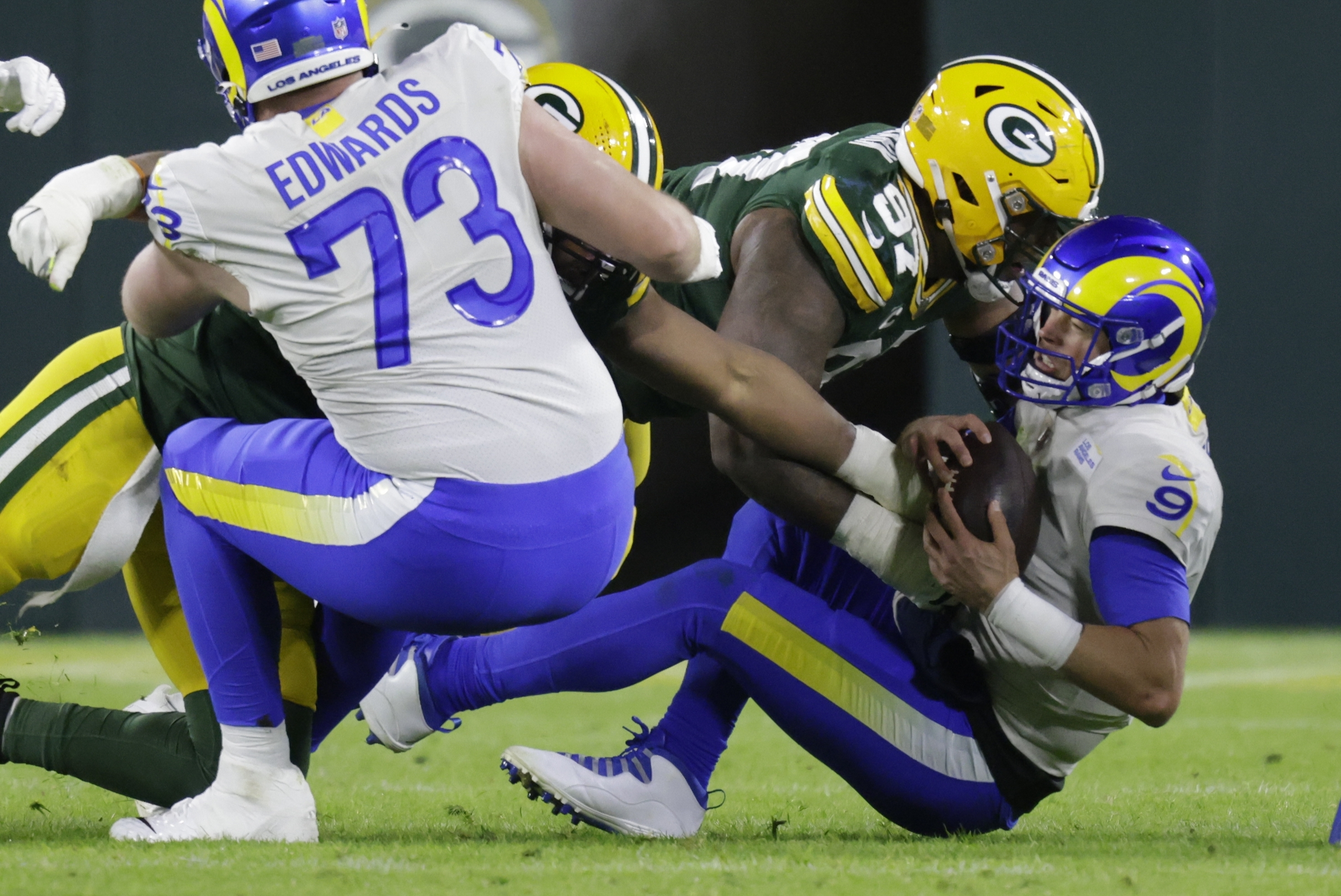 Matthew Stafford Rams Packers Football