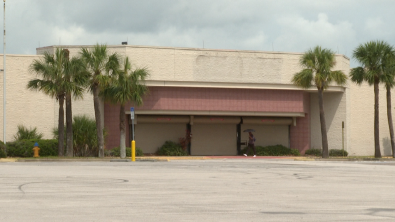 Vacant Sears store Lakeland Square Mall