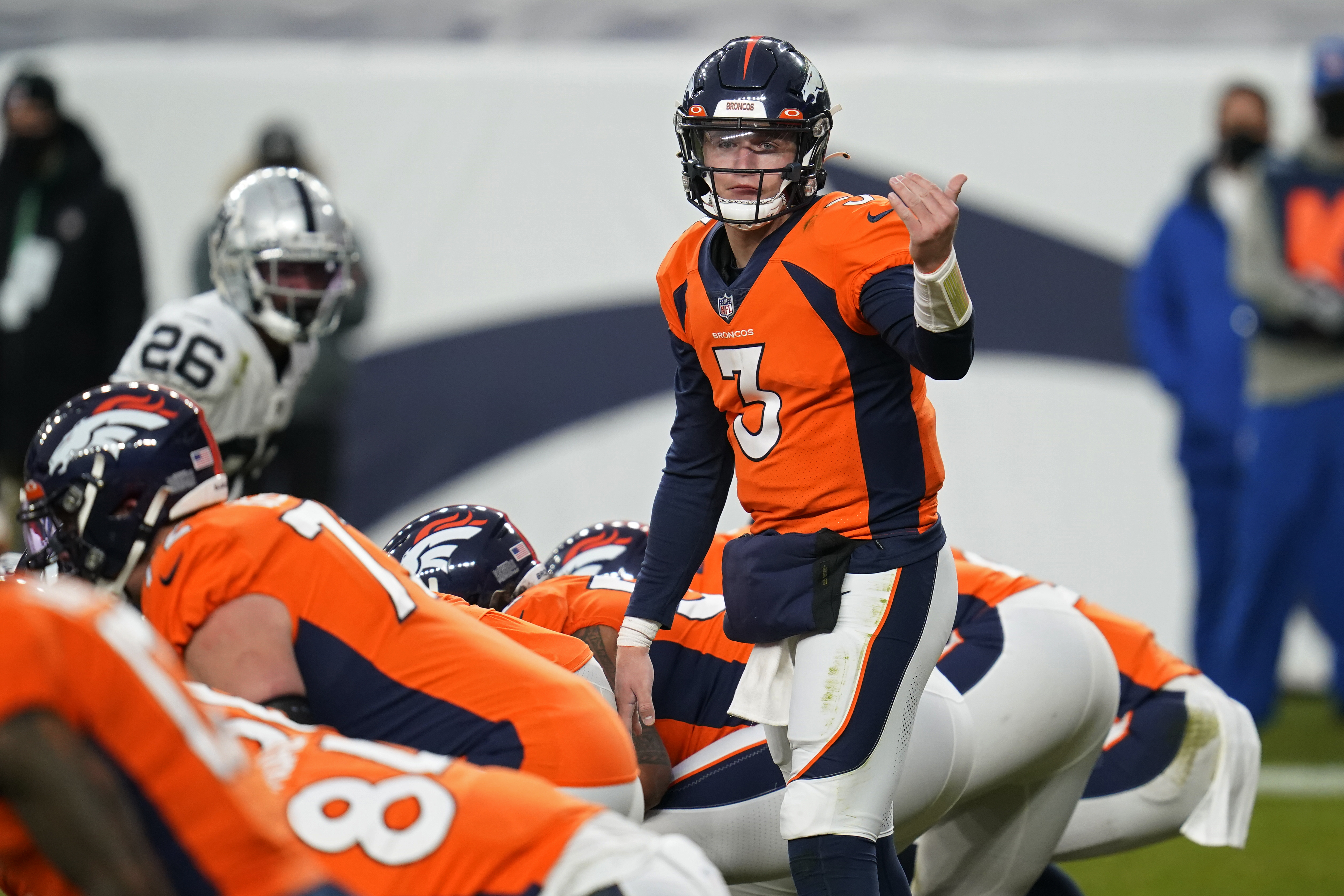 Raiders Broncos Football