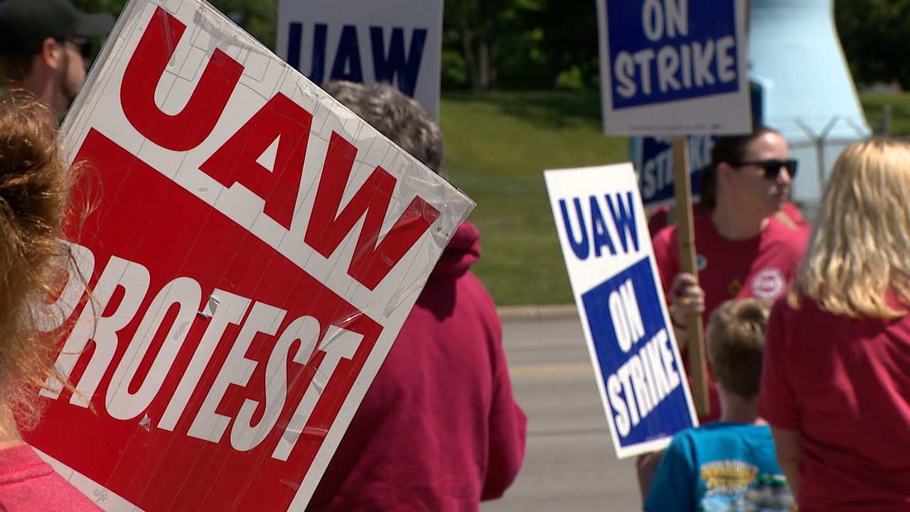 05-29-26 WFT LORAIN CO JFS STRIKE.jpg