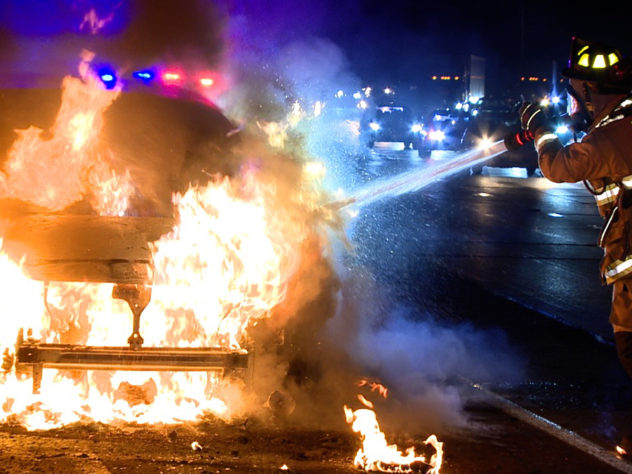 805_car_fire_explosion_092123.jpg