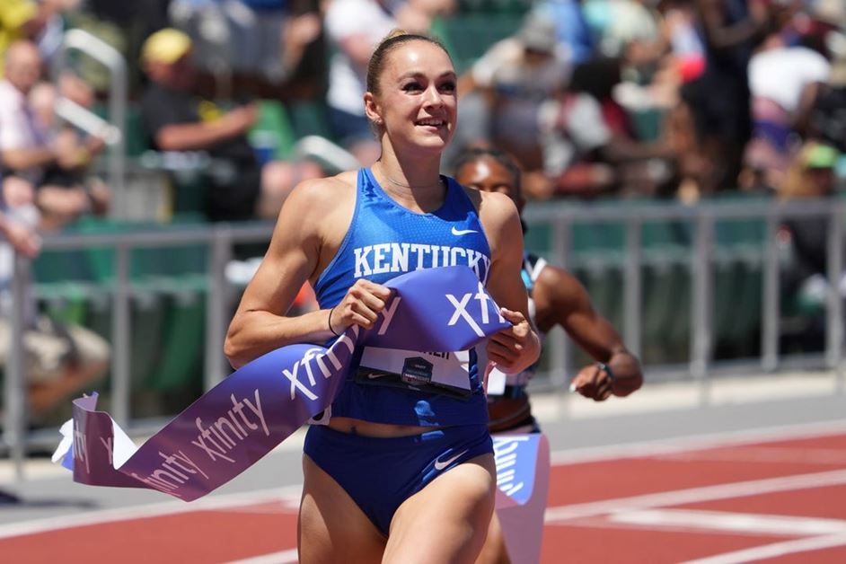 abby steiner 200 us title.jpg