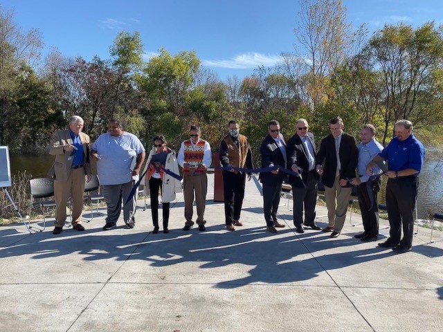 Ribbon cutting 1.jpeg