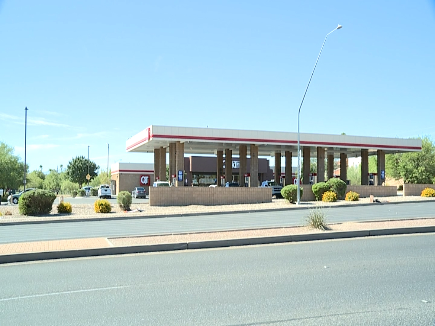 QuikTrip gas station DEADLY GAS STATOIN  SHOOTING VO.00_00_00_00.Still001.jpg