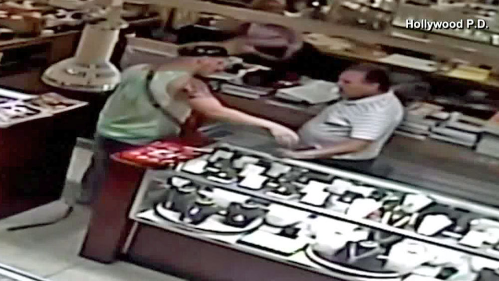 wptv-jewelry-store-owner-fights-suspect-.jpg