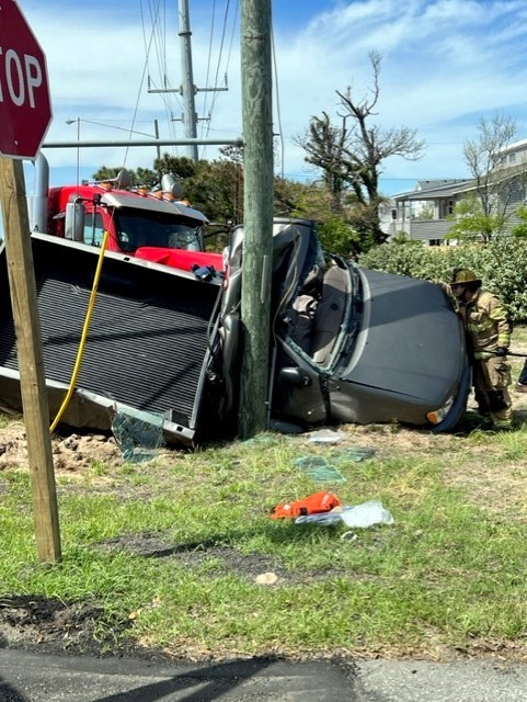 Crash on US 158 causes lane closures