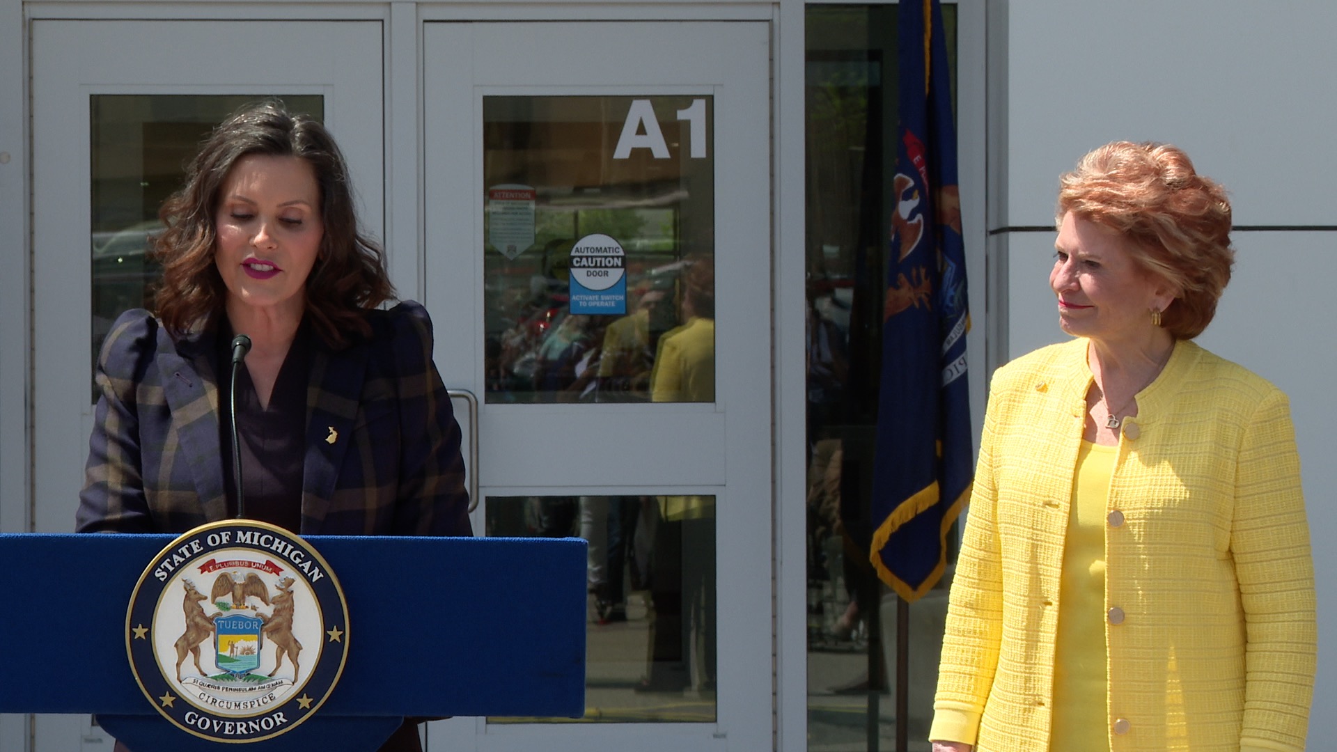 Gov. Gretchen Whitmer and former U.S. Sen. Debbie Stabenow at building dedication ceremony