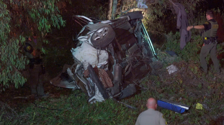 High speed pursuit ends in crash in Oceanside