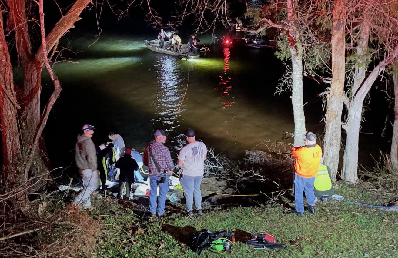 Emergency crews respond after a car plunged into Cordell Hull Lake in Smith County