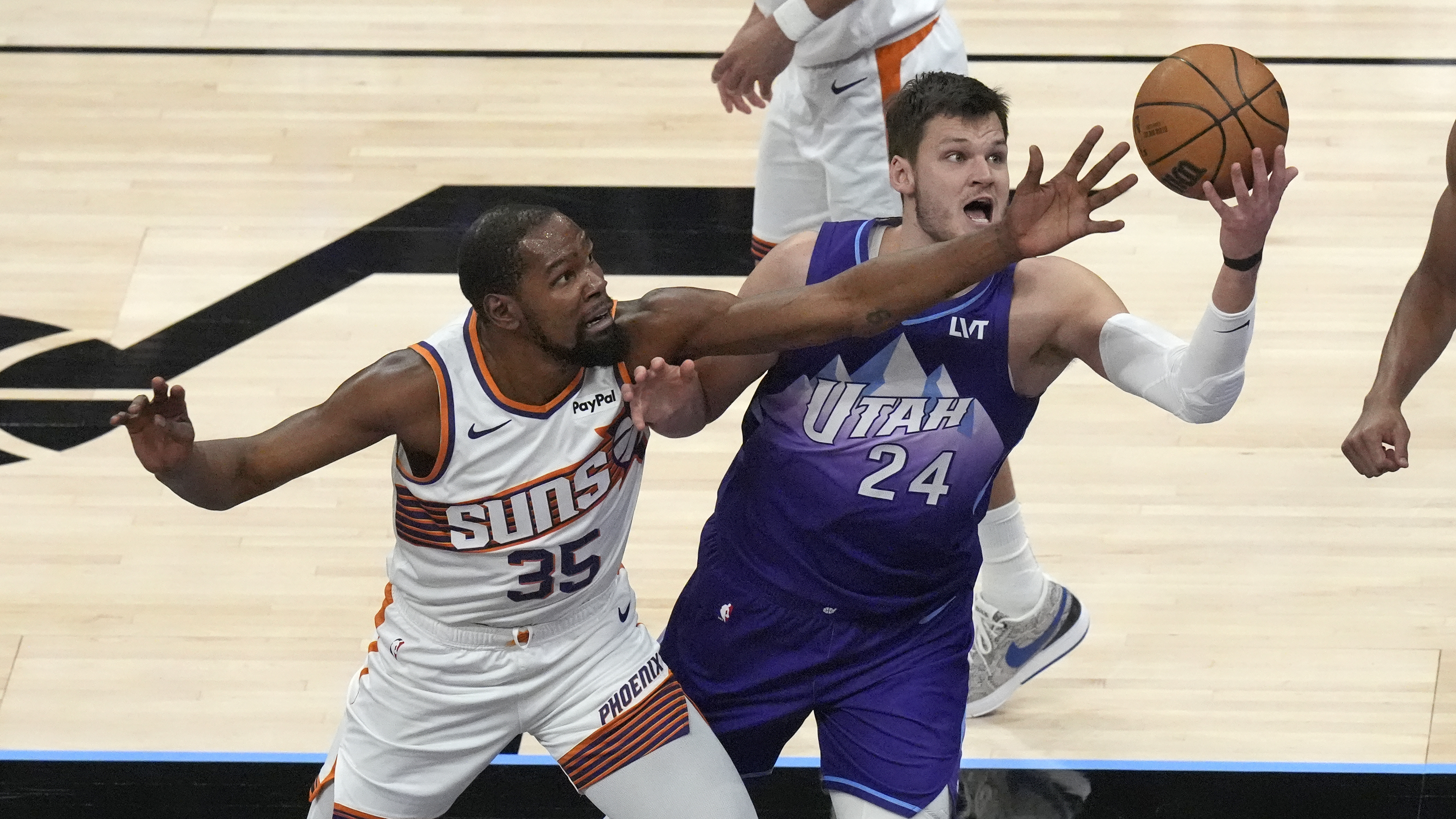 Kevin Durant
Walker Kessler