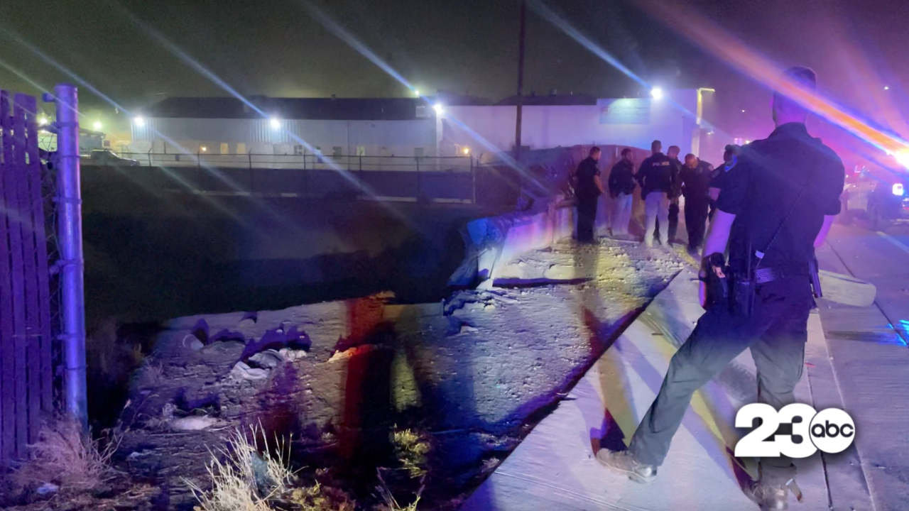 Car Crashes into Canal, August 31, 2022