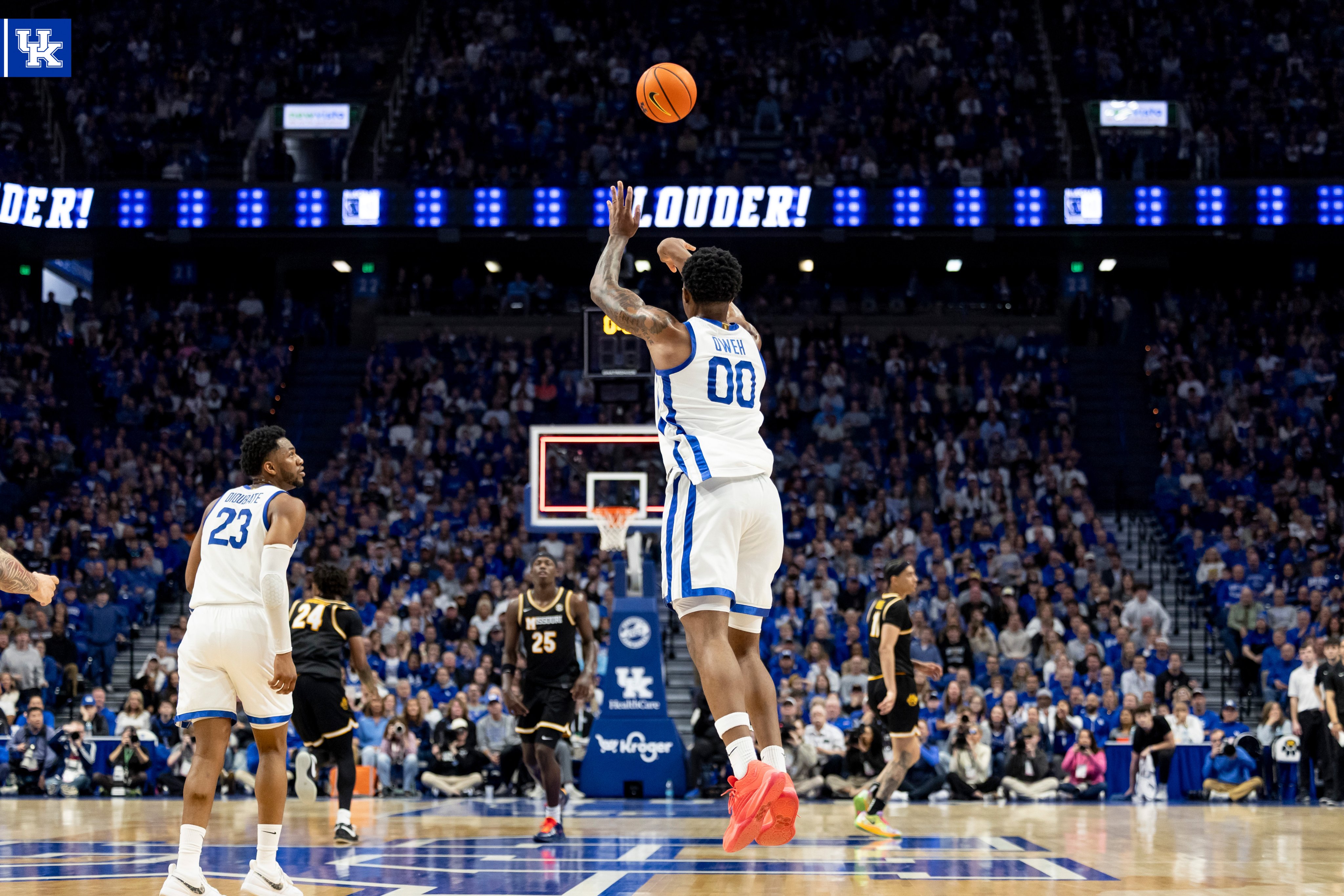 otega oweh half court shot