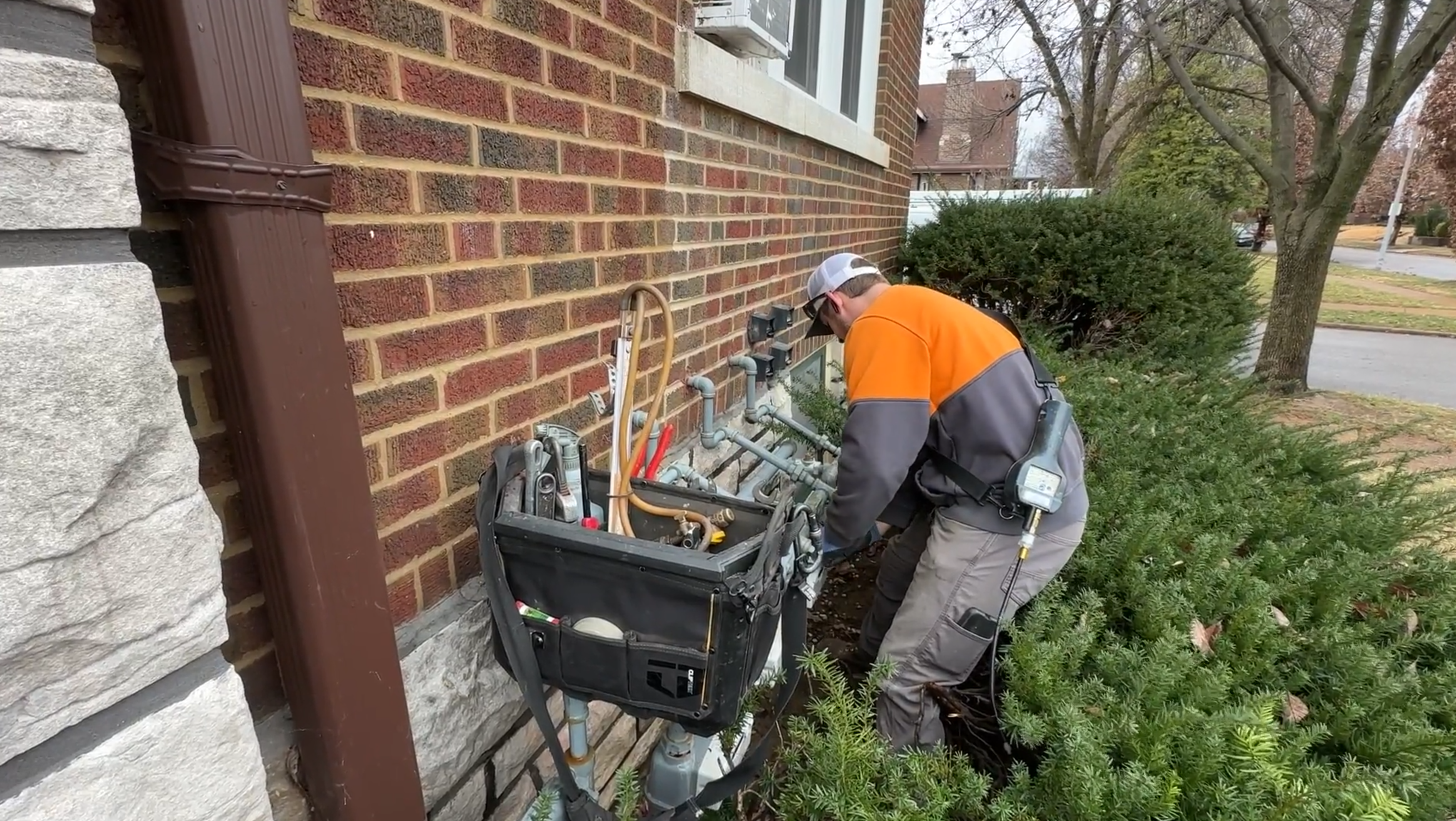 Spire Worker Outside.png