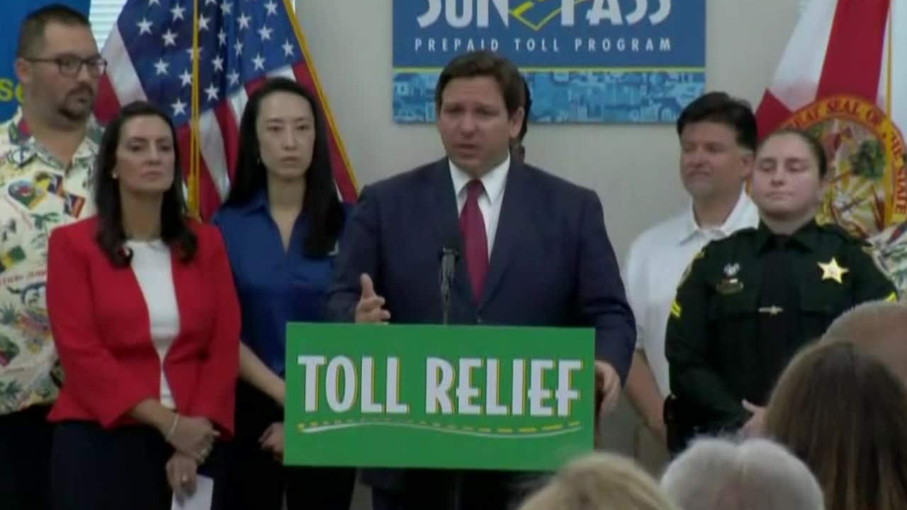 Florida Gov. Ron DeSantis speaks at a news conference in Orlando on Aug. 25, 2022.jpg