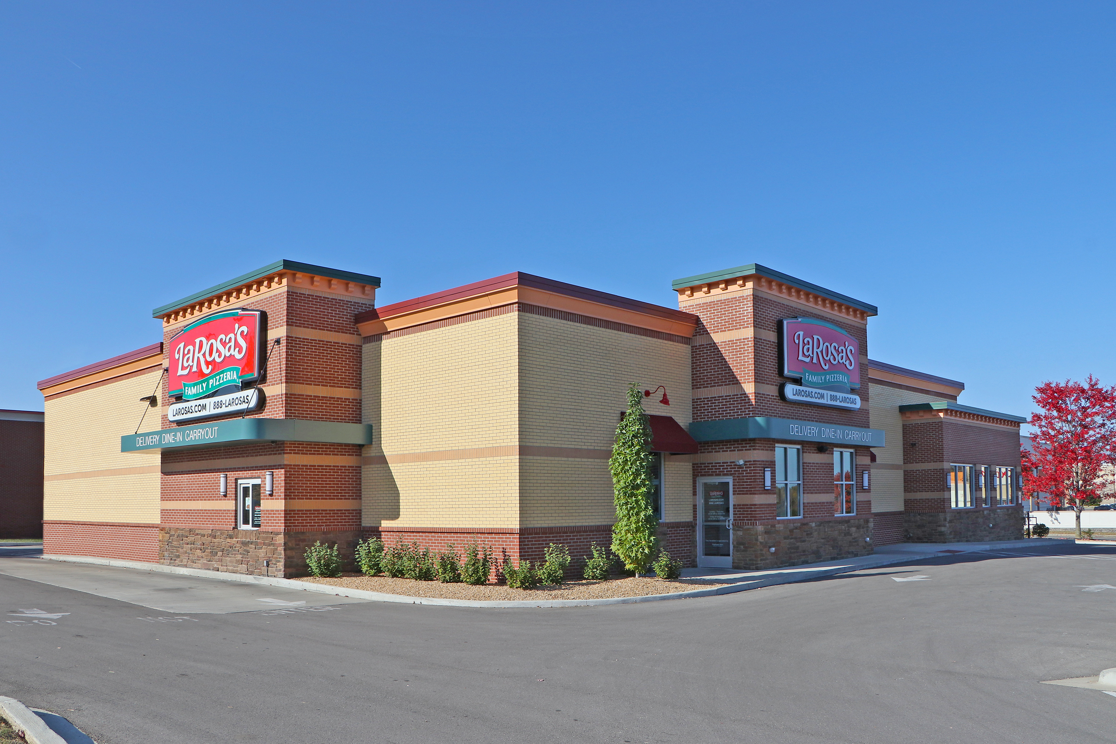 LaRosaPizzeriaExterior.jpg