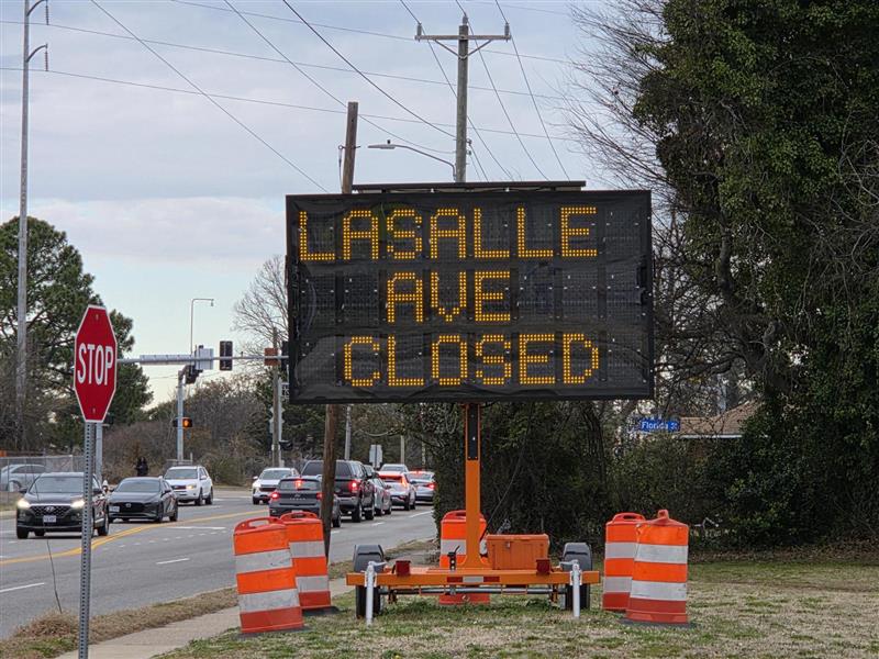 LaSalle Ave closure sign