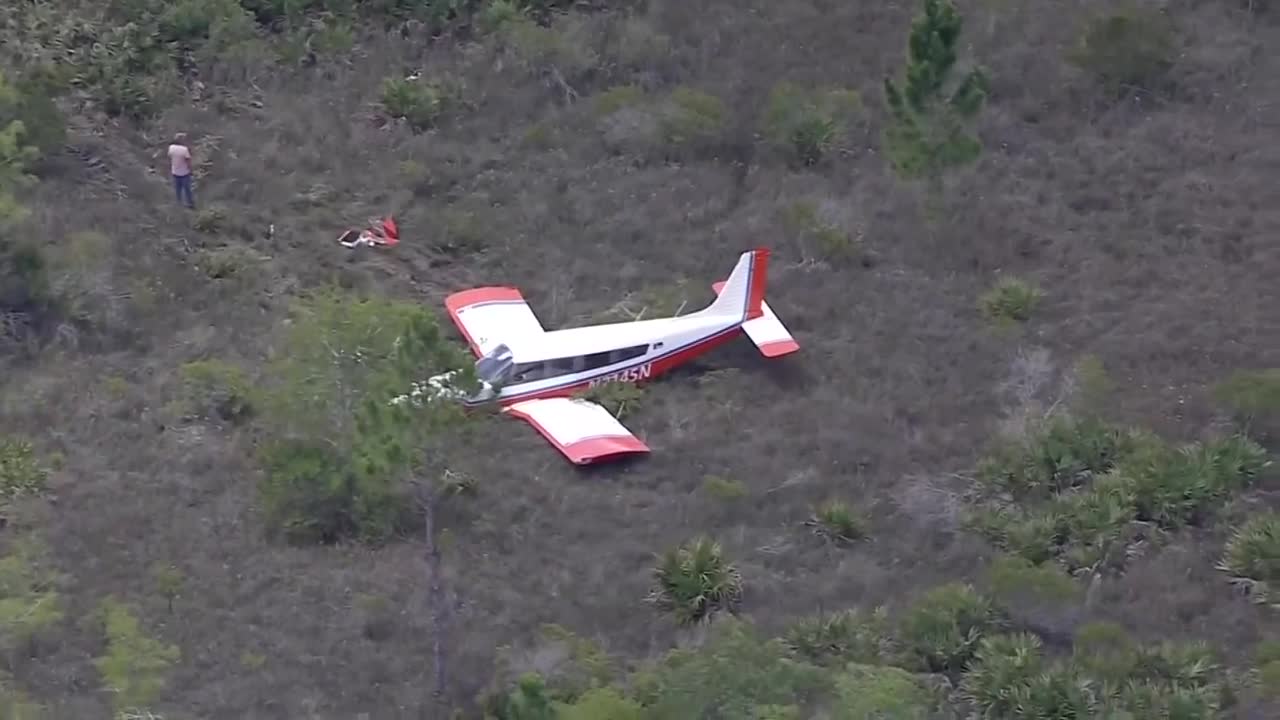 small plane makes emergency landing in Florida Everglades