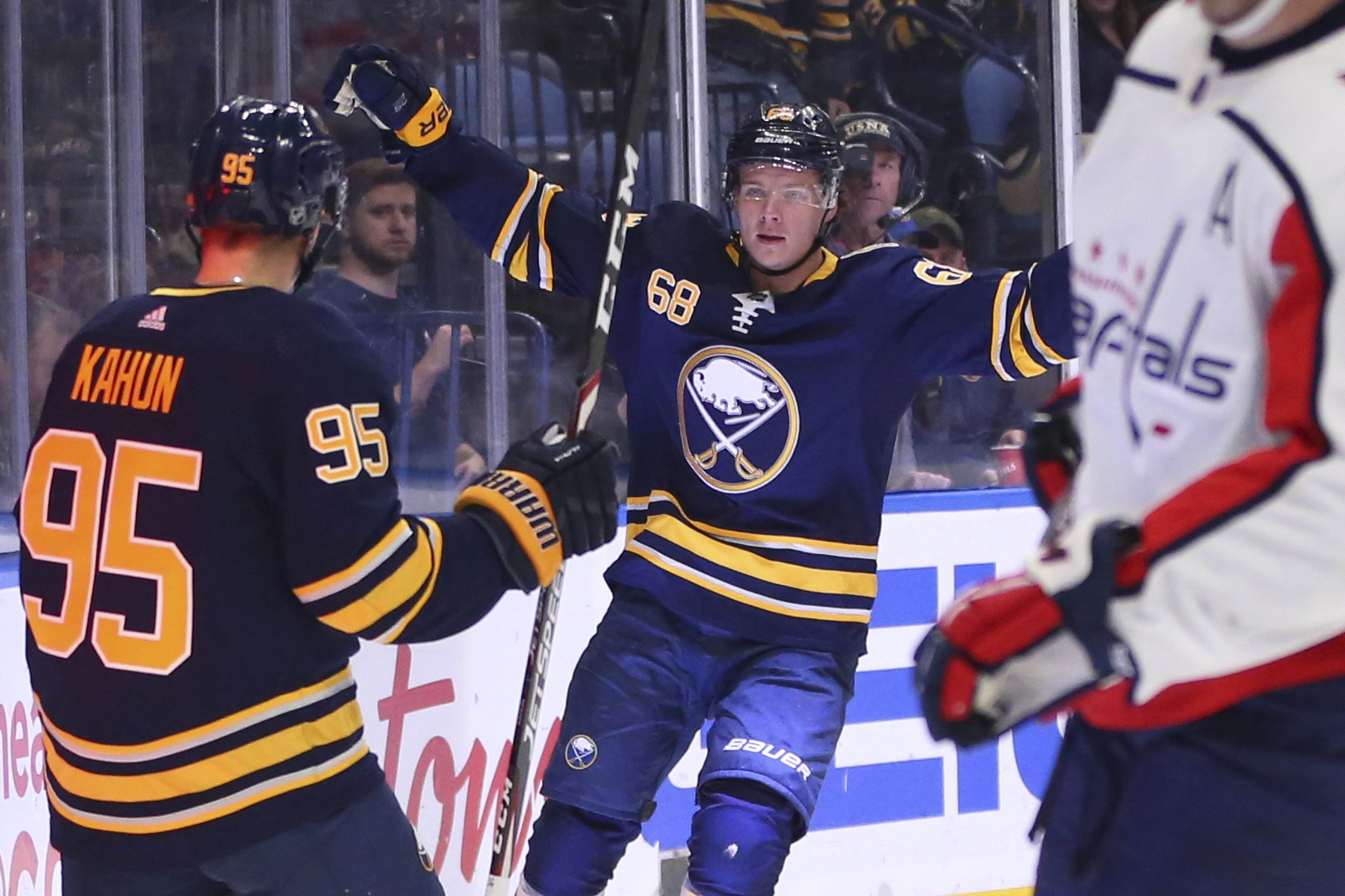 Sabres snap losing streak, top Capitals 