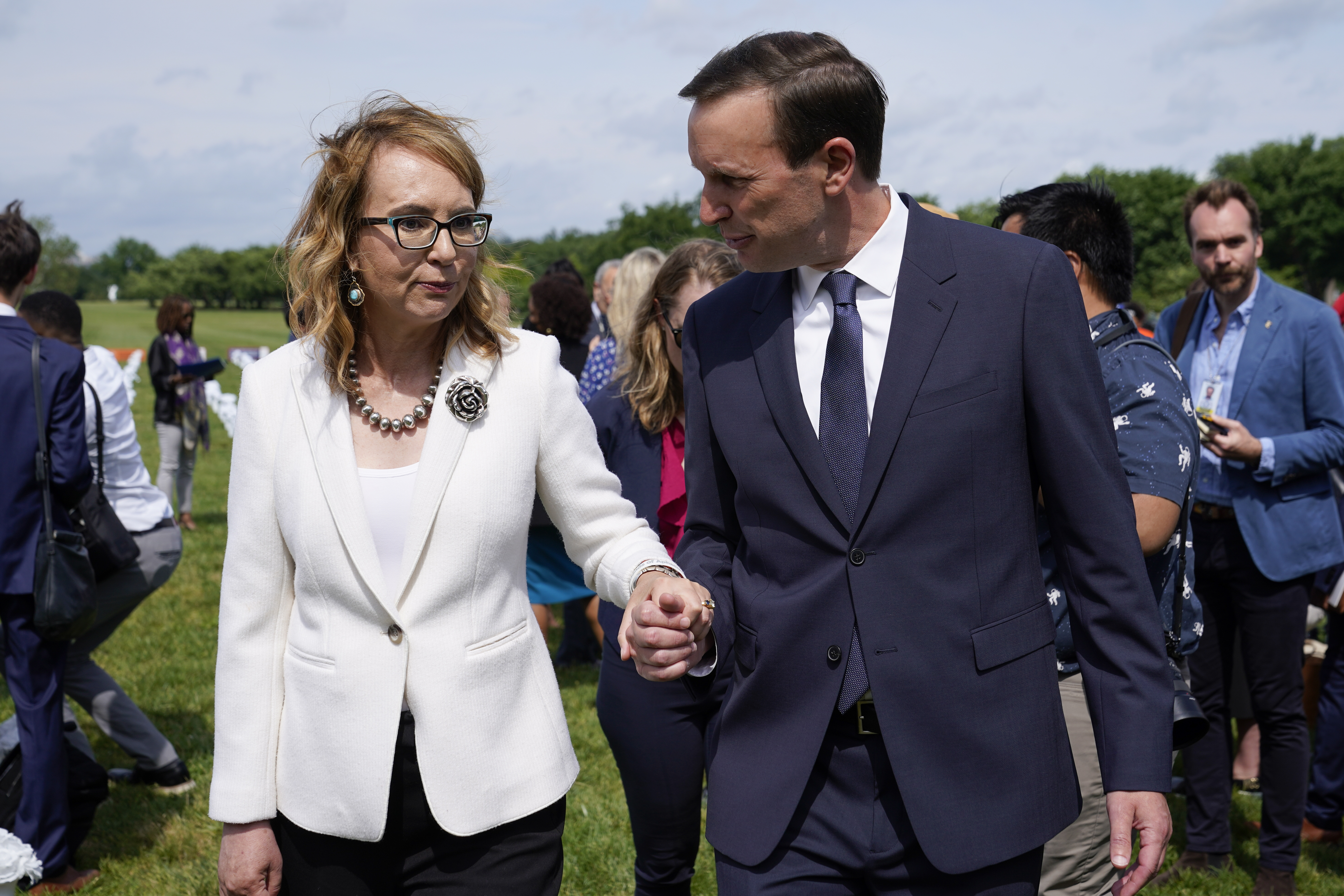 Gabby Giffords, Chris Murphy
