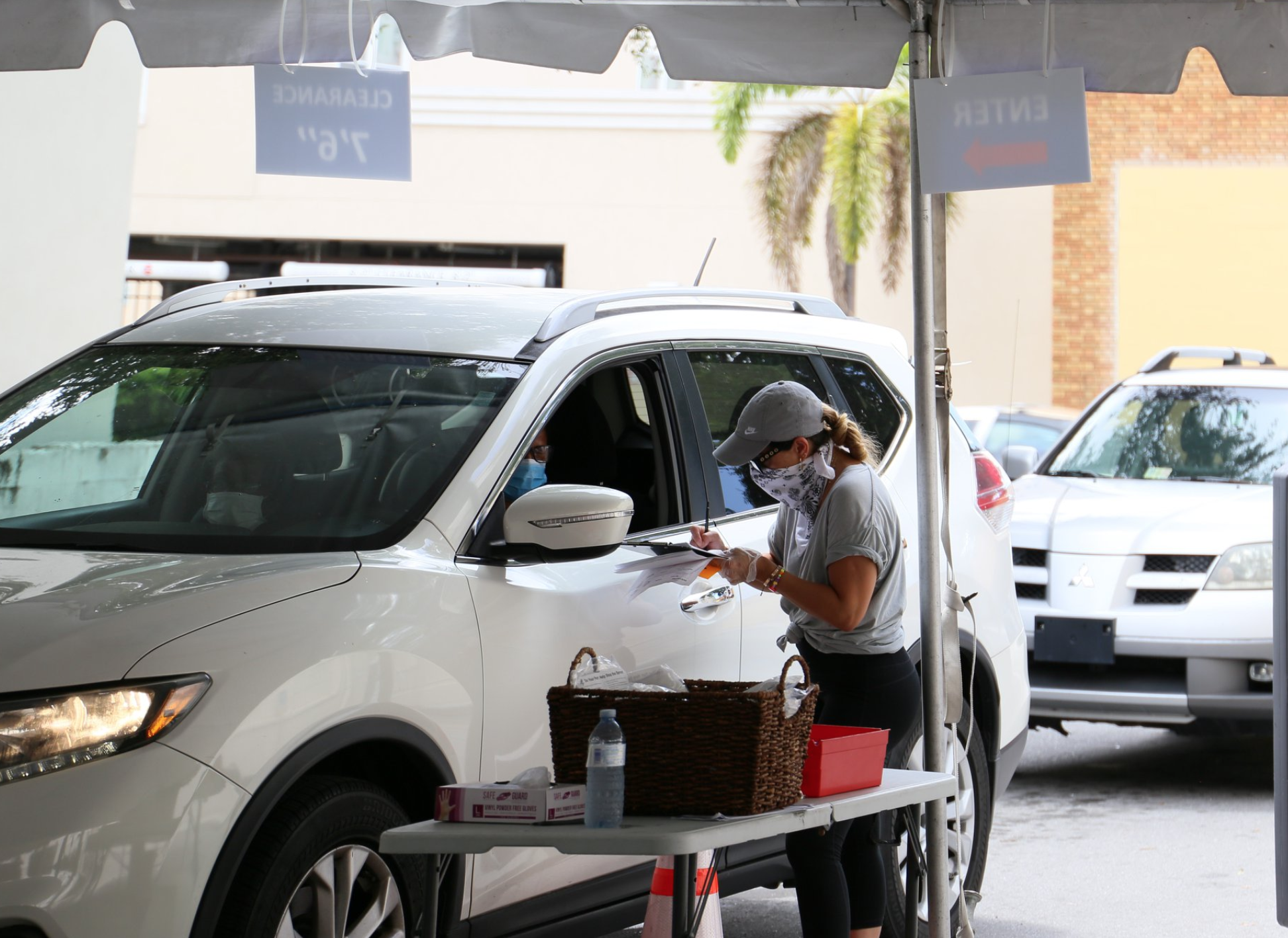 ST_PETERSBURG_FREE_CLINIC_FOOD_PANTRY