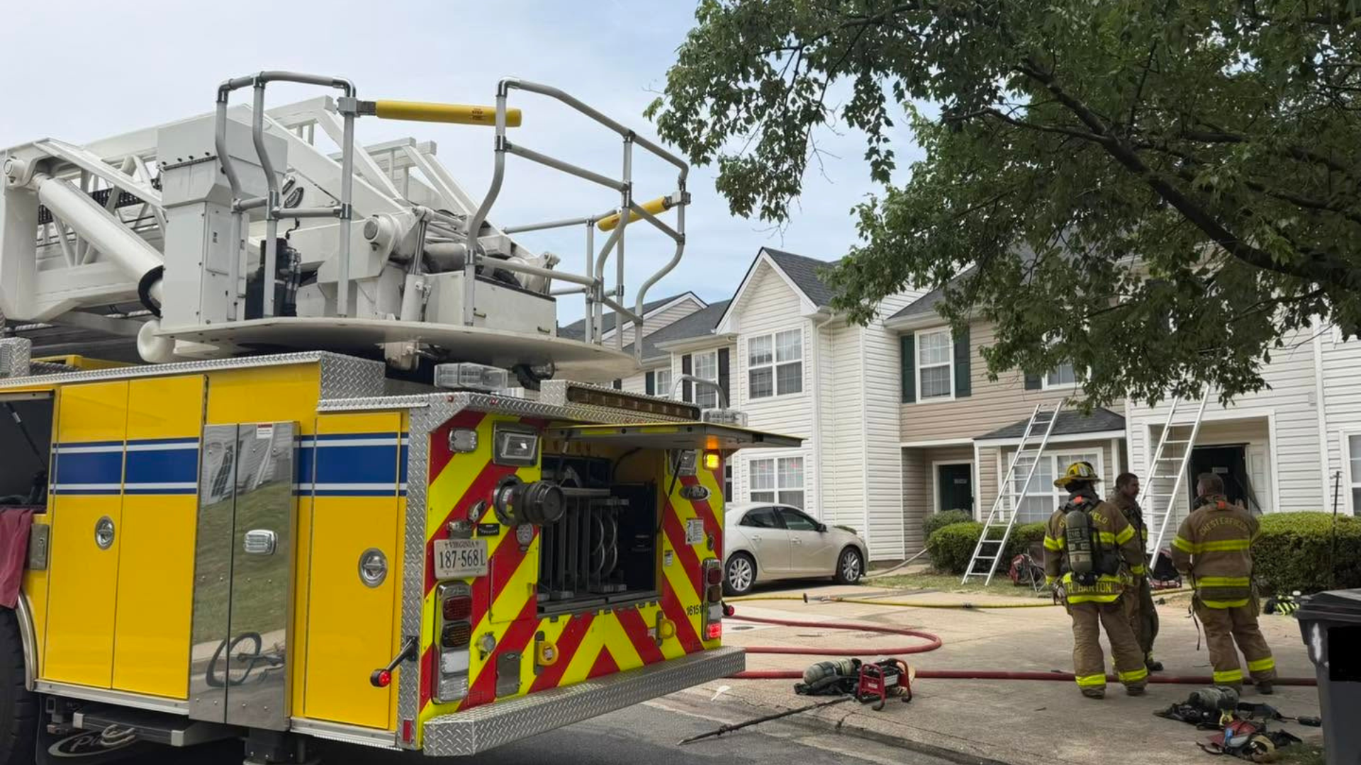 11 displaced after Chesterfield townhouse fire