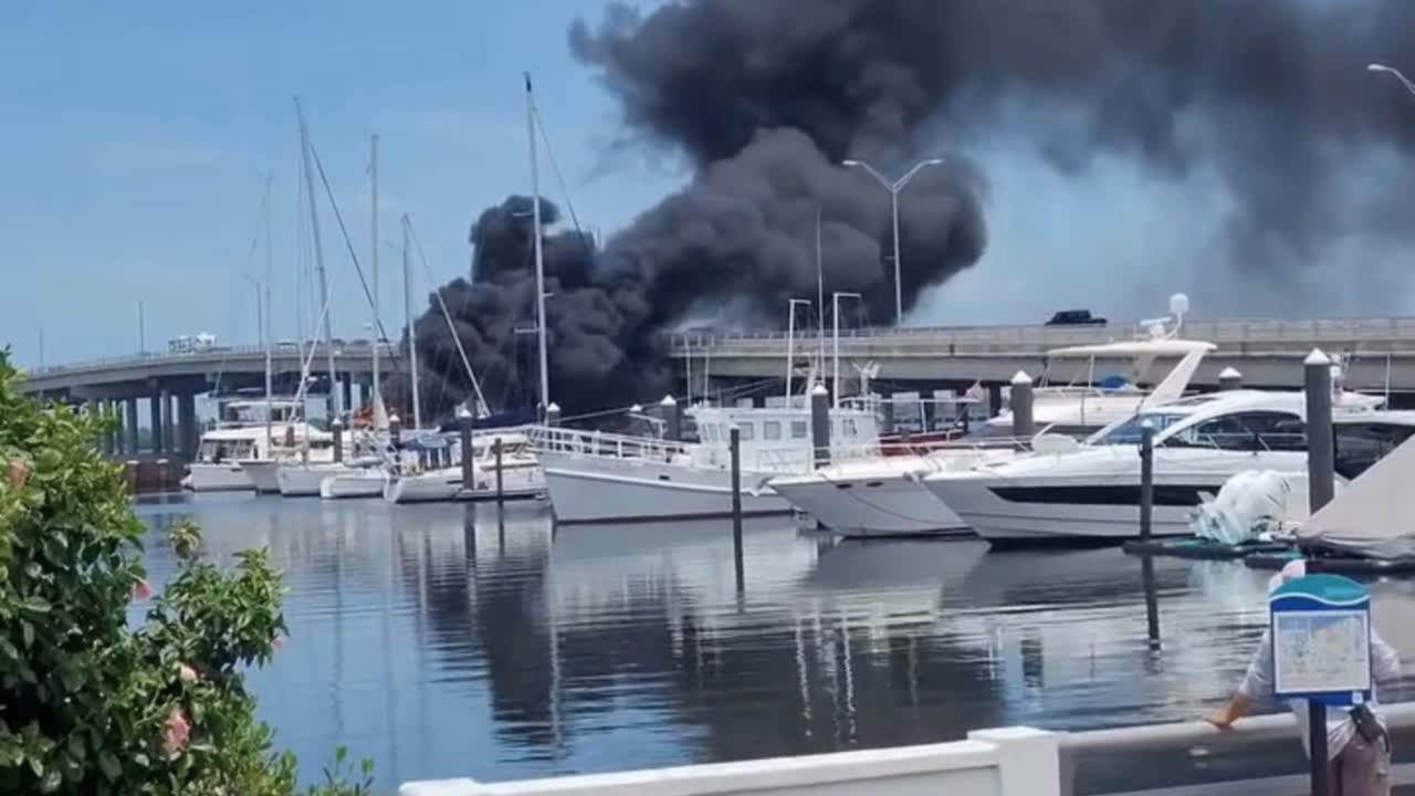 Bradenton boat fire