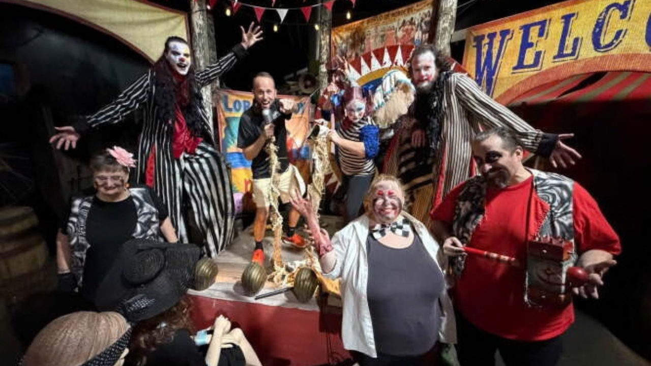 Howl-O-Scream Jason